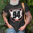 Herren Sport T-Shirt Nummer 94 Schwarz Grafikdesign Geschenke für alte Männer