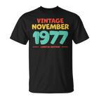 Vintage 1977 November Legend Born In November 1977 Geburtstag T-Shirt
