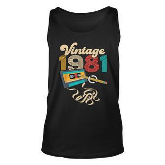 Classic 42 Years Old Born In 1981 Vintage 42Nd Birthday Gift Unisex Tank Top - Seseable