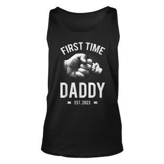First Time Daddy 2023 Fathers Day New Dad Unisex Tank Top | Mazezy