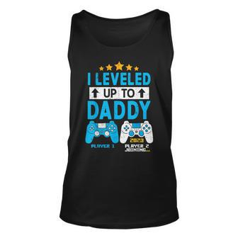 Mens I Leveled Up To Daddy 2023 Gamer Funny Soon To Be Dad 2023 Unisex Tank Top - Thegiftio UK