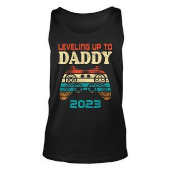 Mens Retro Vintage Leveling Up To Daddy 2023 Promoted To Dad Unisex Tank Top - Seseable