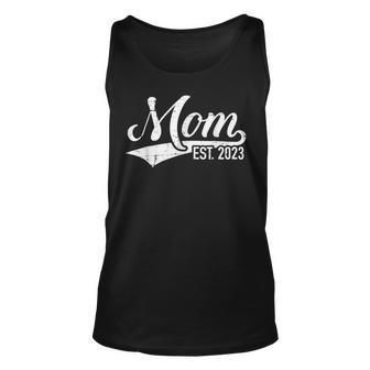 Mom Est 2023 For New Dad Mothers Day Soon To Be Mommy 2023 Unisex Tank Top - Thegiftio UK
