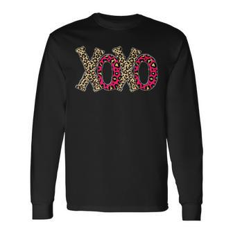 Hugs And Kisses Happy Valentines Day Xoxo Retro Leopard Long Sleeve T-Shirt | Seseable CA