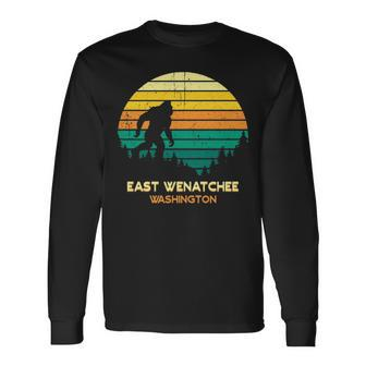 Retro East Wenatchee Washington Big Foot Souvenir V2 Long Sleeve T-Shirt - Seseable