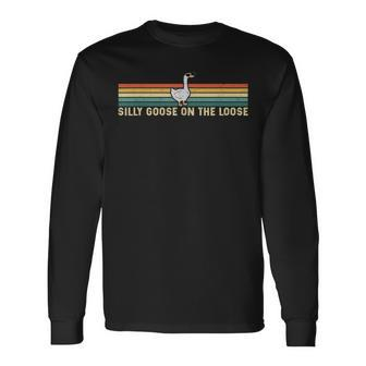 Vintage Silly Goose On The Loose Saying Long Sleeve T-Shirt T-Shirt | Mazezy DE