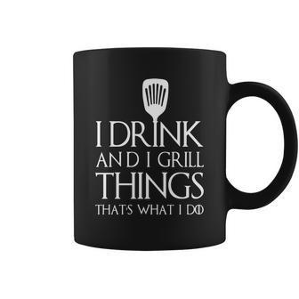 Mens I Grill And I Know Things T-Shirt Thats What I Do I Drink Coffee Mug - Thegiftio UK