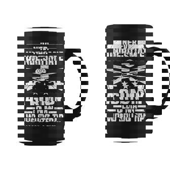 Never Underestimate A Grumpy Old Man Who Shoots Trap Coffee Mug - Thegiftio UK