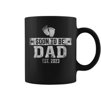 Soon To Be Dad Est 2023 Loading Bar Vintage Retro New Daddy Coffee Mug | Mazezy