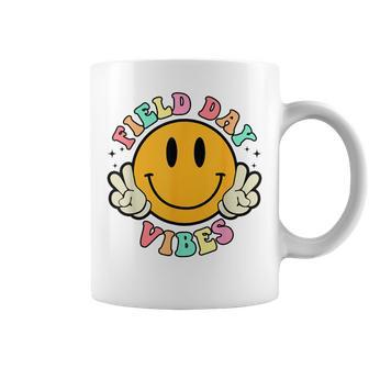 Hippie Smile Face Field Day Vibes Groovy Field Day 2023 Coffee Mug | Mazezy