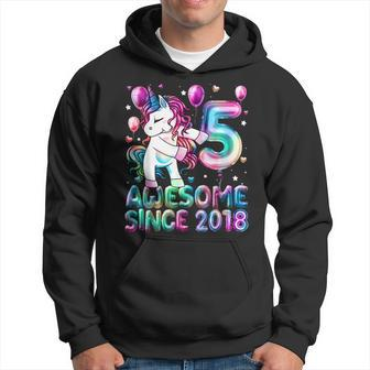 5 Years Old Unicorn Flossing 5Th Birthday Girl Unicorn Party Hoodie | Mazezy