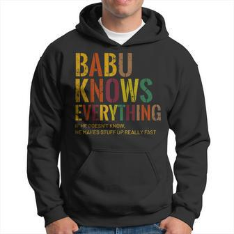 Babu Knows Everything Swahili Grandpa Fathers Day Gift For Mens Hoodie | Mazezy