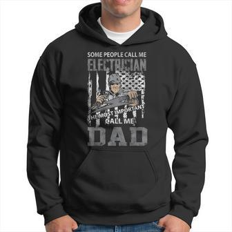 Electrician Dad Fathers Day Funny Daddy Men Dad Gift Hoodie - Seseable