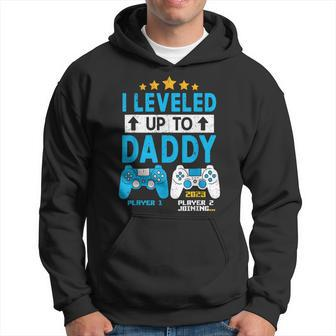 Mens I Leveled Up To Daddy 2023 Gamer Funny Soon To Be Dad 2023 Hoodie - Thegiftio UK