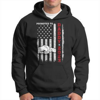 Patriotic Mens Promoted To Daddy Est 2023 First Time Dad V2 Hoodie - Seseable
