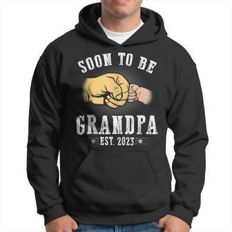 Soon To Be Grandpa Est 2023 First Time New Dad Fathers Day Hoodie - Thegiftio UK