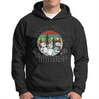 Vintage Retro Chillin With My Snowmies Funny Xmas Holiday Hoodie - Monsterry DE