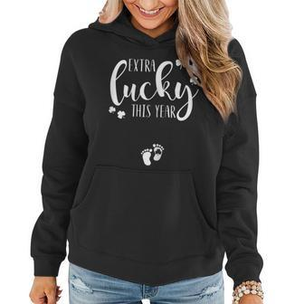 Womens St Patricks Day Gift For Pregnant Mom Pregnancy Announcement Women Hoodie | Mazezy