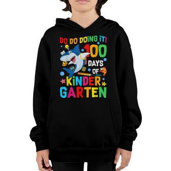 100 Days Of Kindergarten Shark Teacher Students Boys Girls Youth Hoodie - Thegiftio UK