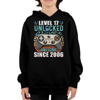 17 Year Old Level 17 Unlocked 17Th Birthday Boy Video Gamer Youth Hoodie - Thegiftio UK