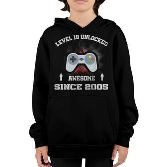 18Th Birthday Gift Level 18 Unlocked Awesome 2005 Video Game V2 Youth Hoodie - Thegiftio UK