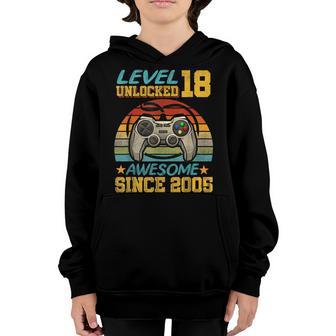 18Th Birthday Gift Level 18 Unlocked Awesome 2005 Video Game V3 Youth Hoodie - Thegiftio UK