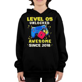 5Th Birthday Gift Boys Level 5 Unlocked 5 Years Old Gamer Youth Hoodie - Thegiftio UK