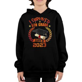 I Survived 5Th Grade Class Of 2023 Student Graduation 2023 Youth Hoodie - Thegiftio UK