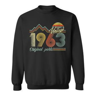 60 Years Old Made In 1963 Vintage 60Th Birthday Sweatshirt - Seseable