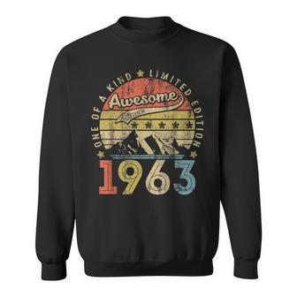 60Th Birthday Vintage Style 60 Years Old Gifts For Men Women Sweatshirt - Seseable