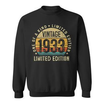 90 Year Old Gift Vintage 1933 90Th Birthday Gift Men Women Sweatshirt - Seseable