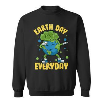 Dabbing Earth Day Everyday Earthday Dab Every Day Planet Sweatshirt | Mazezy