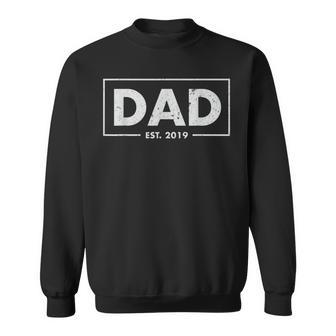 Dad Est 2019 Fathers Day Best Dad For Men Sweatshirt | Mazezy