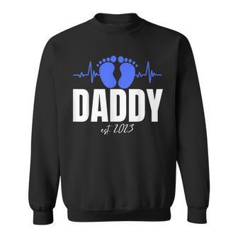 Dad Est New Baby 2023 - Future Father Daddy Est 2023 Sweatshirt - Thegiftio UK