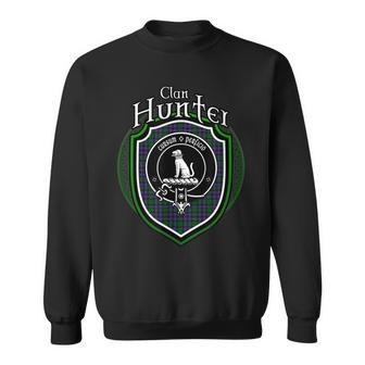 Hunter Clan Crest | Scottish Clan Hunter Family Crest Badge Sweatshirt - Seseable