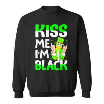 Leprechaun St Patrick’S Day Kiss Me I’M T Sweatshirt | Mazezy