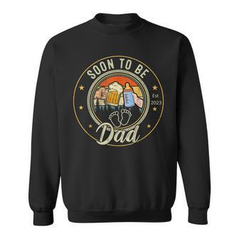 Mens Vintage Soon To Be Dad Est2023 Fathers Day New Dad Sweatshirt - Thegiftio UK