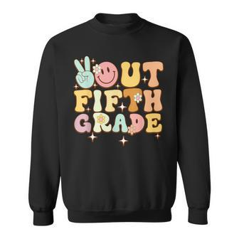 Peace Out Fifth 5Th Grade Class Of 2023 Goodbye 5Th Grade  Sweatshirt