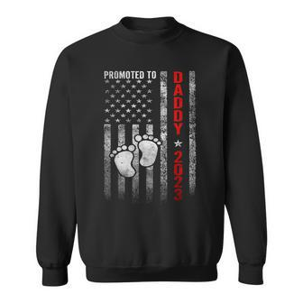 Promoted To Daddy 2023 First Time Fathers Day New Dad Sweatshirt - Seseable