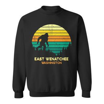 Retro East Wenatchee Washington Big Foot Souvenir Sweatshirt - Seseable