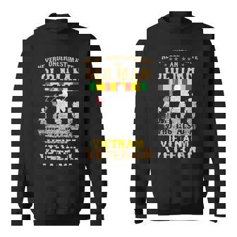 Us Veteran Never Underestimate An Old Man Vietnam Veteran Sweatshirt | Seseable UK