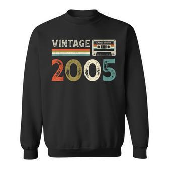 Vintage Made In 2005 18 Year Old Gifts Retro 18Th Birthday V2 Sweatshirt - Thegiftio UK