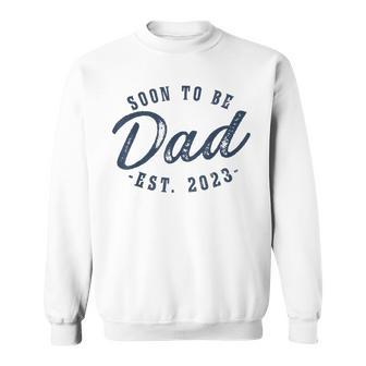 Mens Soon To Be Dad Est 2023 New Daddy Gifts First Time Dad Sweatshirt - Thegiftio UK