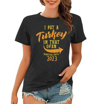 Mens I Put Turkey In That Oven 2023 Thanksgiving Pregnancy Men Women T-shirt - Seseable