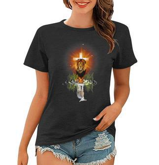 The Lion And The Lamb Water Reflection Jesus Christian Women T-shirt - Seseable