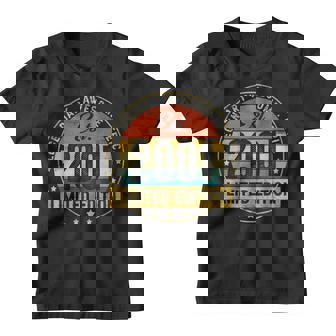 Est Vintage 2001 22 Year Old Gifts 22Nd Birthday Boys Girls  Youth T-shirt