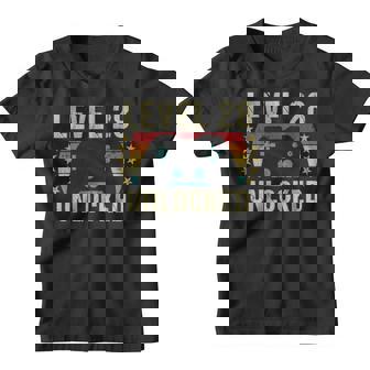 Gaming Vintage 28Th Birthday Gift 28 Year Old Boy Girl Gamer Youth T-shirt | Mazezy