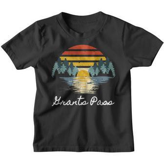 Grants Pass Oregon Vacation Camping Family Group Gift Youth T-shirt - Thegiftio UK