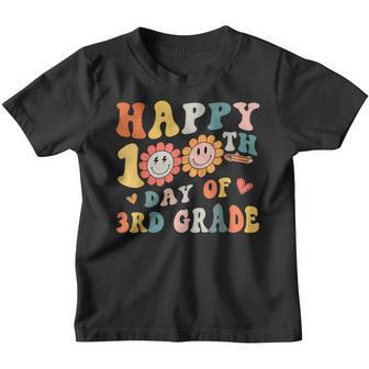 Happy 100Th Day Of 3Rd Grade Teacher Kids Retro Groovy Youth T-shirt - Seseable