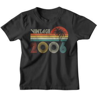 Vintage 2006 17Th Birthday Retro 17 Year Old Gift Boys Girls Youth T-shirt - Thegiftio UK